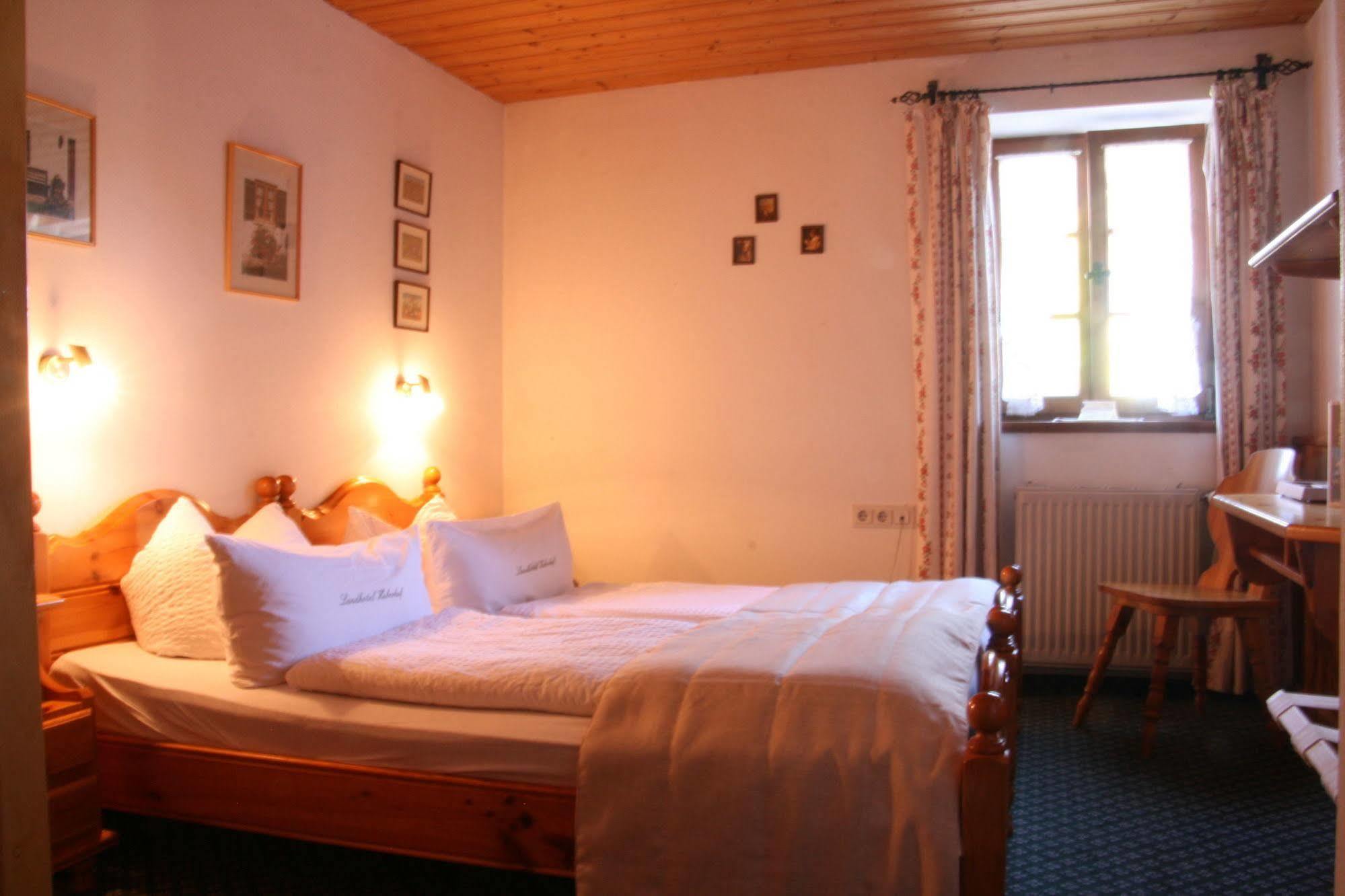 Landhotel Huberhof Швангау Экстерьер фото