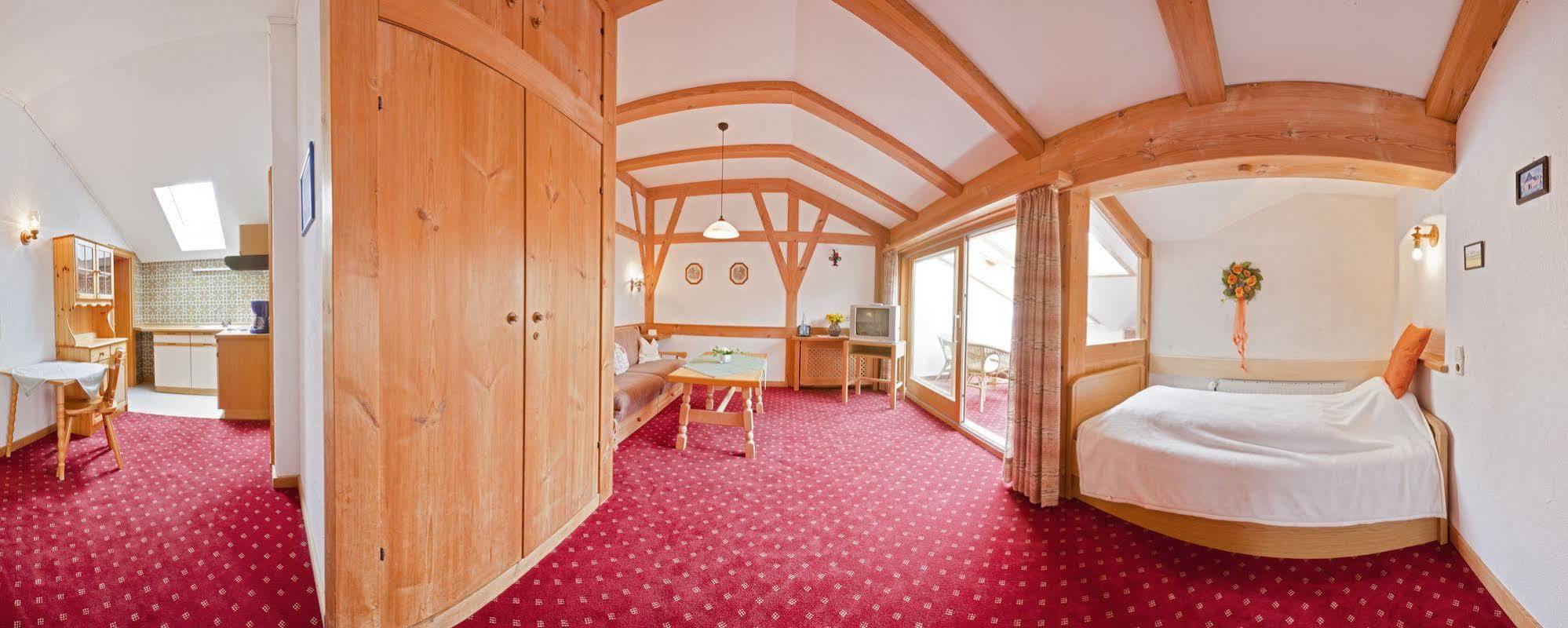 Landhotel Huberhof Швангау Экстерьер фото