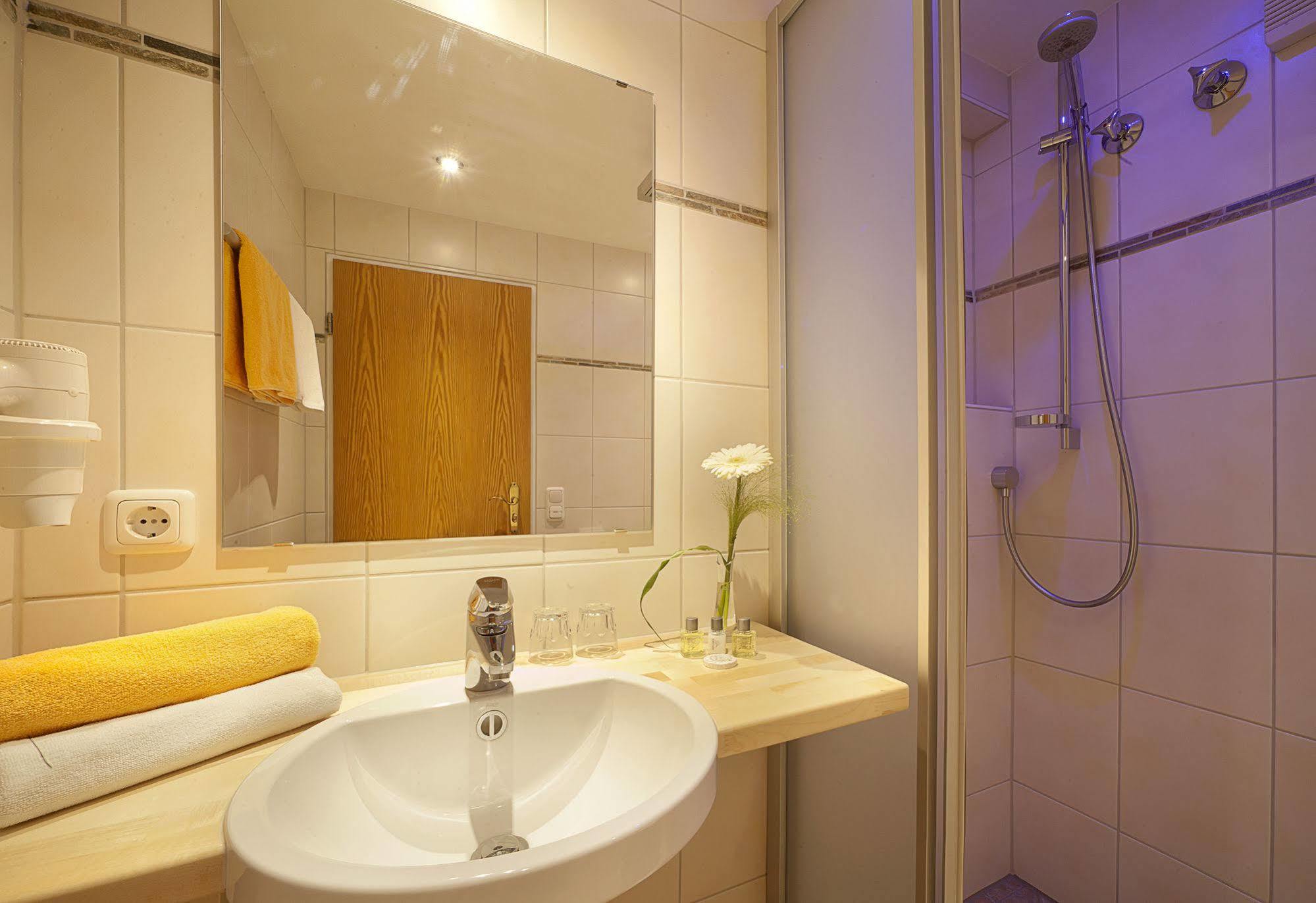 Landhotel Huberhof Швангау Экстерьер фото