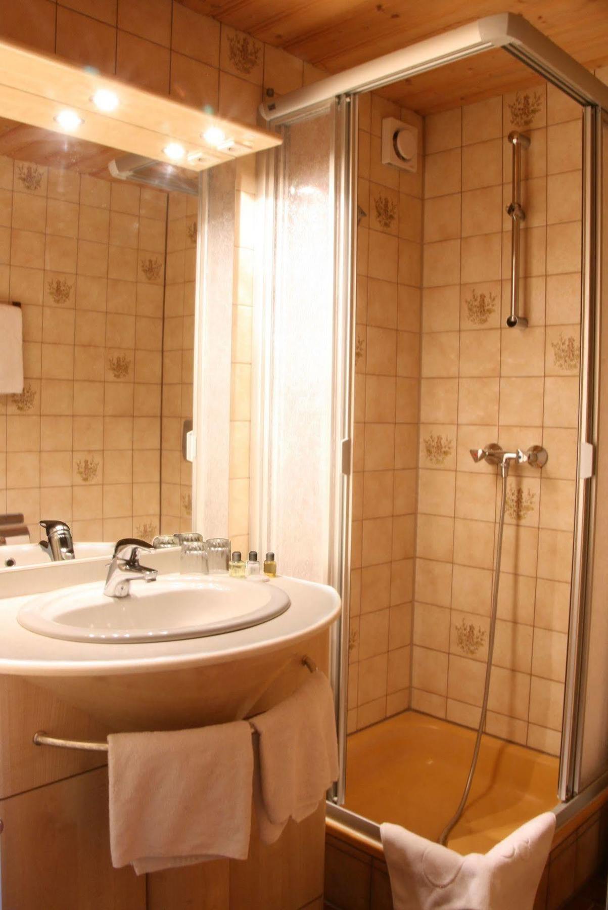 Landhotel Huberhof Швангау Экстерьер фото